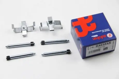 Монижний к-кт тормозых колодок MB W124/S124/ 85-96 AUTOFREN D42382A