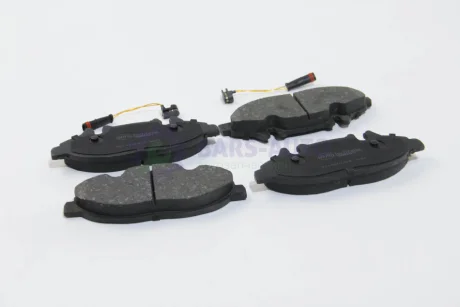 Колодки гальмівні AUTOTECHTEILE 1004261