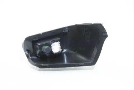 Повторитель поворота на зеркало MB Sprinter/VW Crafter 06-(R) (8228) AUTOTECHTEILE 100 8228