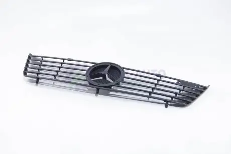 Решітка радіатора MB Sprinter TDI (8817) AUTOTECHTEILE 100 8817