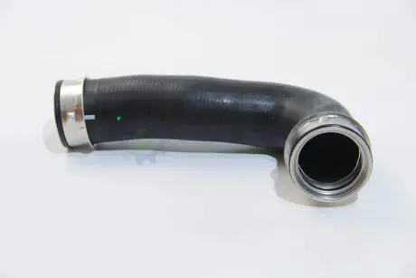 Патрубок интеркулера VW Caddy III 1.9TDI 03- (BJB) (1450.04) AUTOTECHTEILE 314 5004