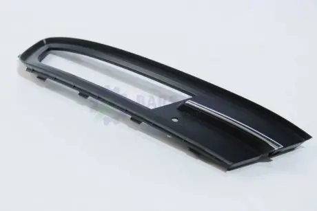 Всивка бампера (под протитуманку) VW Passat 14- Л. AUTOTECHTEILE 385 3035