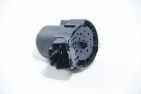 Контактна група замка запалення T5/T6/Amarok 09- AUTOTECHTEILE 390 5003