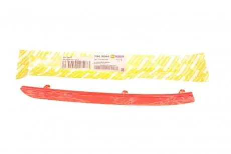 Световозвращатель бампера (заднего) VW T5/T6 09- (R) AUTOTECHTEILE 394 5064