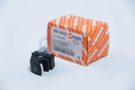 Кнопка стеклоподъемника (R) VW Caddy 03- (9590.22) AUTOTECHTEILE 395 9022