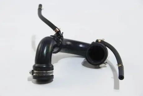 Патрубок интеркулера Kangoo/Logan/Sandero 1.5dCi 03- (3917390090) AUTOTECHTEILE 508 0200