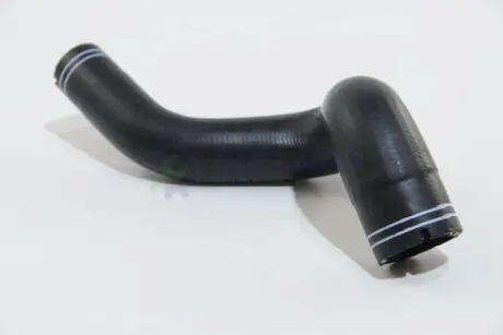 Патрубок интеркулера Fiat Fiorino 1.3 D 07- AUTOTECHTEILE 508 0211