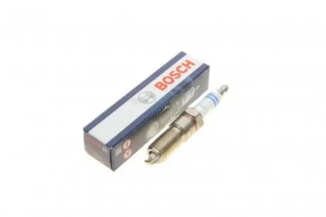 Свеча зажигания Chrysler Grand Voyager/Voyager/Jeep Cherokee 2.4 00-08 BOSCH 0242225668