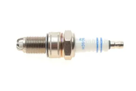 Свеча зажигания VW T4 2.0/2.5i 90-03 BOSCH 0 242 229 658