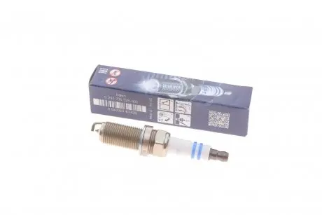 Свічка запалювання Ford Kuga 2.5i 08-12 BOSCH 0 242 236 528