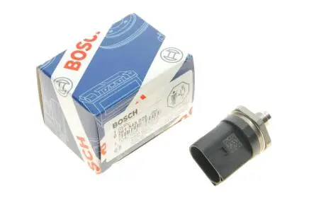 Датчик давления топлива VW Caddy/Touran 2.0 EcoFuel 06-15 BOSCH 0 261 545 026