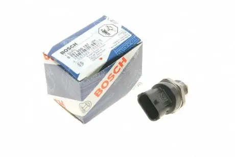 Датчик давления топлива Renault Laguna/Trafic 2.0dCi 06- BOSCH 0 281 006 187