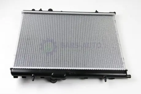 Радиатор води Berlingo/Partner (окрім 1.6HDI) 02-08 (380x549x26) BSG BSG 70-520-001