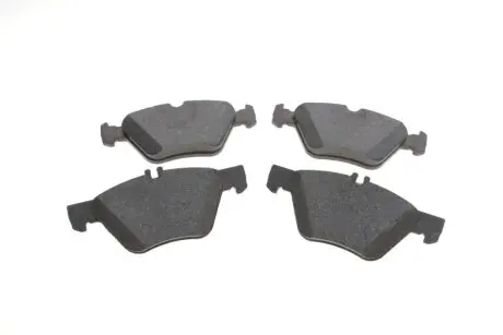 Колодки тормозные (передние) MB E-class (W210) 95-02 (Continental) Delphi LP1589