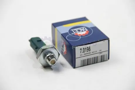 Датчик давления масла Audi A4/A6/ Skoda Fabia/Rapid/ VW Caddy/Golf/Passat/Touran 1.2-4.2 03- FACET 7.0196