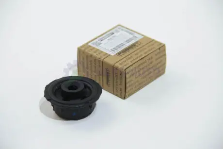 Подушка крепление радиатора Lancer 00-09 FEBEST MSB-062