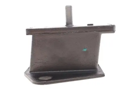 Подушка двигателя (передняя) Mitsubishi L200/Pajero 2.0-2.6 87-07 GSP 511262