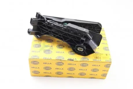 Педаль газу Q3/Yeti/Sharan/Tiguan АКПП 1.2-2.5 04- HELLA 6PV008890711