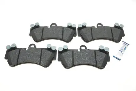 Колодки тормозные (передние) Porsche Cayenne 02-10/VW Touareg 02-18/MB G-class (W463) 18- ICER 181620