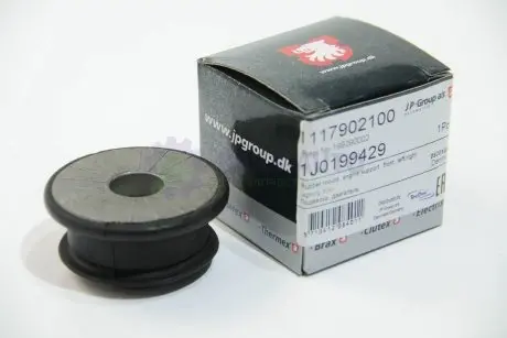 Сайлентблок передней балки Skoda Octavia/VW Golf 96-10 JP GROUP 1117902100