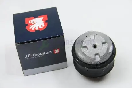 Подушка двигателя W203/210/211/220/221 -08 Л. JP GROUP 1317901600 (фото 1)