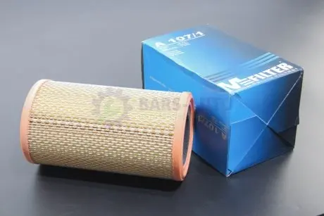 Фильтр воздушный Megane 1.6i 96-99/Trafic 2.0-2.2 89-98 M-FILTER A1071