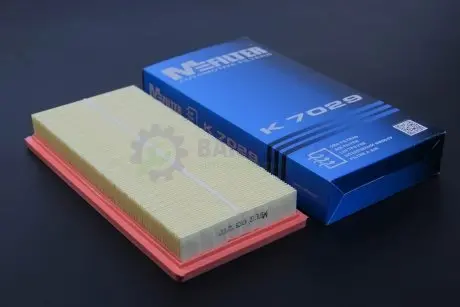 Фильтр воздушный 1.4i Doblo 10-/Bravo 07-/Punto 04- M-FILTER K 7029