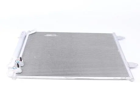 Радиатор кондиционера VW CC/Passat 1.4-3.6 07-16 (417x568x17) MAHLE / KNECHT AC 734 000S