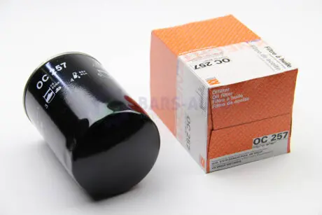 Фильтр масляный Audi A4/VW Passat 94-01 MAHLE / KNECHT OC 257