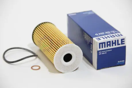 Фильтр масляный BMW 520D (F10) 10- MAHLE / KNECHT OX 404D