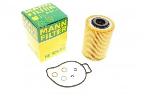 Фильтр масляный BMW 3 (E36) 318TDS 95-00 (M41) MANN HU 924/2 X