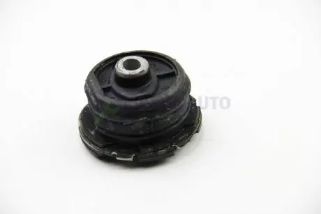 Подушка задней балки MB E-клас (W210) 95-02 (передня) Metalcaucho 06080