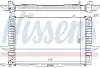 Радиатор охлаждения VOLVO 850 (91-)/S70/V70 (96-) NISSENS 65536A (фото 1)