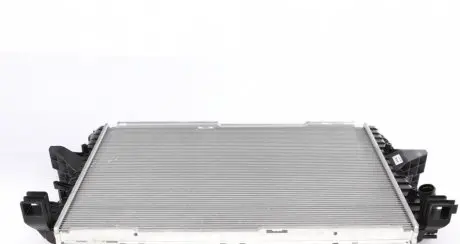 Радиатор охлаждения VW Multivan V/T5 03- NRF 53154