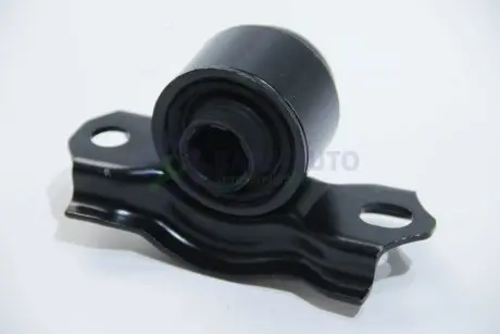 Сайлентблок переднего рычага (з корпусом)NISSAN Primera 96- Л. SIDEM 841620
