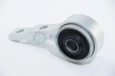 Сайлентблок переднего рычага NISSAN Teana 03-08 (з кронштейном) SIDEM 841638
