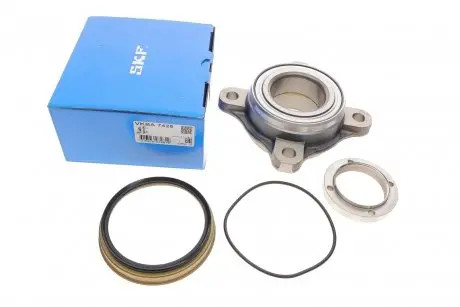 Подшипник ступицы (передней) Toyota Hilux 04-15 SKF VKBA7425