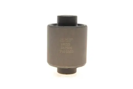 Сайлентблок рычага (переднего/спереди) Land Rover Freelander 98-06 SKF VKDS 337505