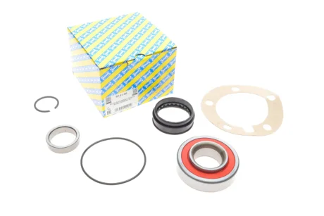 Підшипник маточини (задньої) Toyota Hilux 2.5 05-15 SNR NTN R141.56