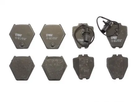 Колодки Тормозные (передние) Audi A4 97-01/A6 97-05/VW Passat B5 00-05/Phaeton 02-08 (+датчики) TRW GDB1381