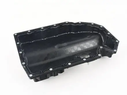 Поддон пластиковый ДВС VW Passat 2.0 (15-) VAG 06K103600AE