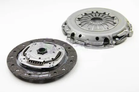 Комплект сцепления Fiesta 1.4 TDCi 01-08 Valeo 828016